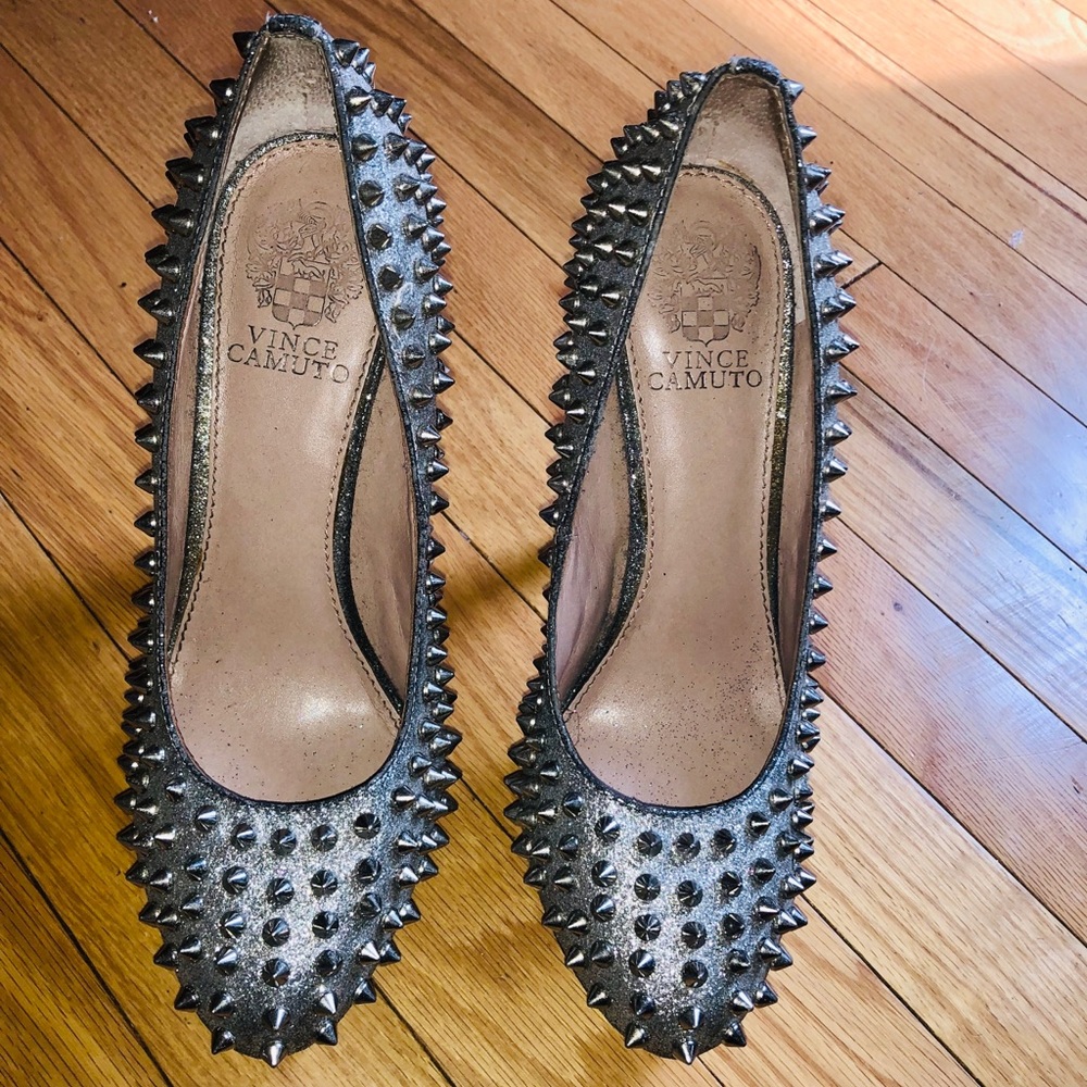 Vince Camuto high heels. Size 8. Worn once.